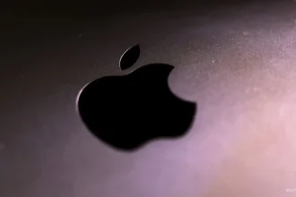 FILE PHOTO: Illustration shows Apple logo