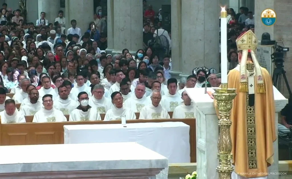 PHOTO: Cardinal Advincula delivers homily before priests and churchgoers at Chrism Mass in Manila Cathedral.