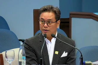 Financial forensic expert Alexander Cabrera testifies for the prosecution in the impeachment trial of Vice President Sara Duterte on Oct. 9.